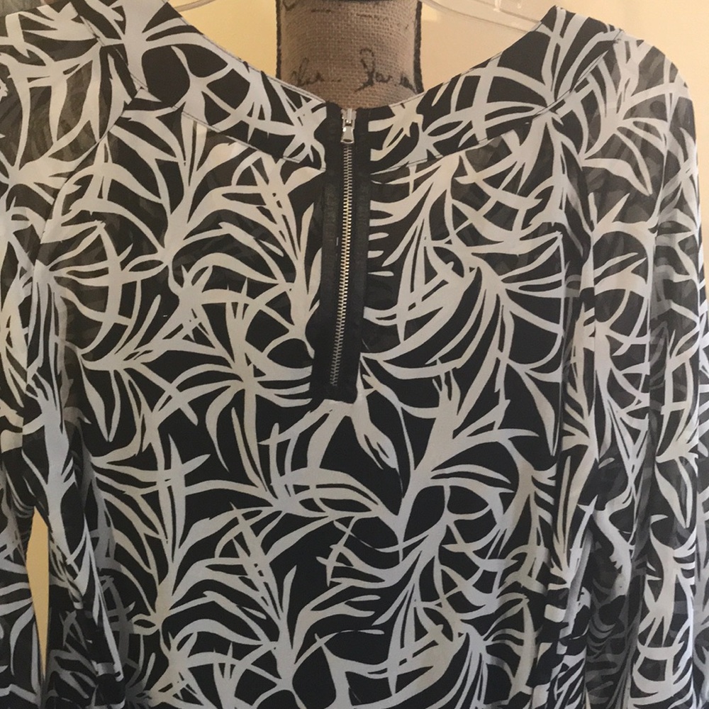 Light wear blouse - Picture 5 of 6